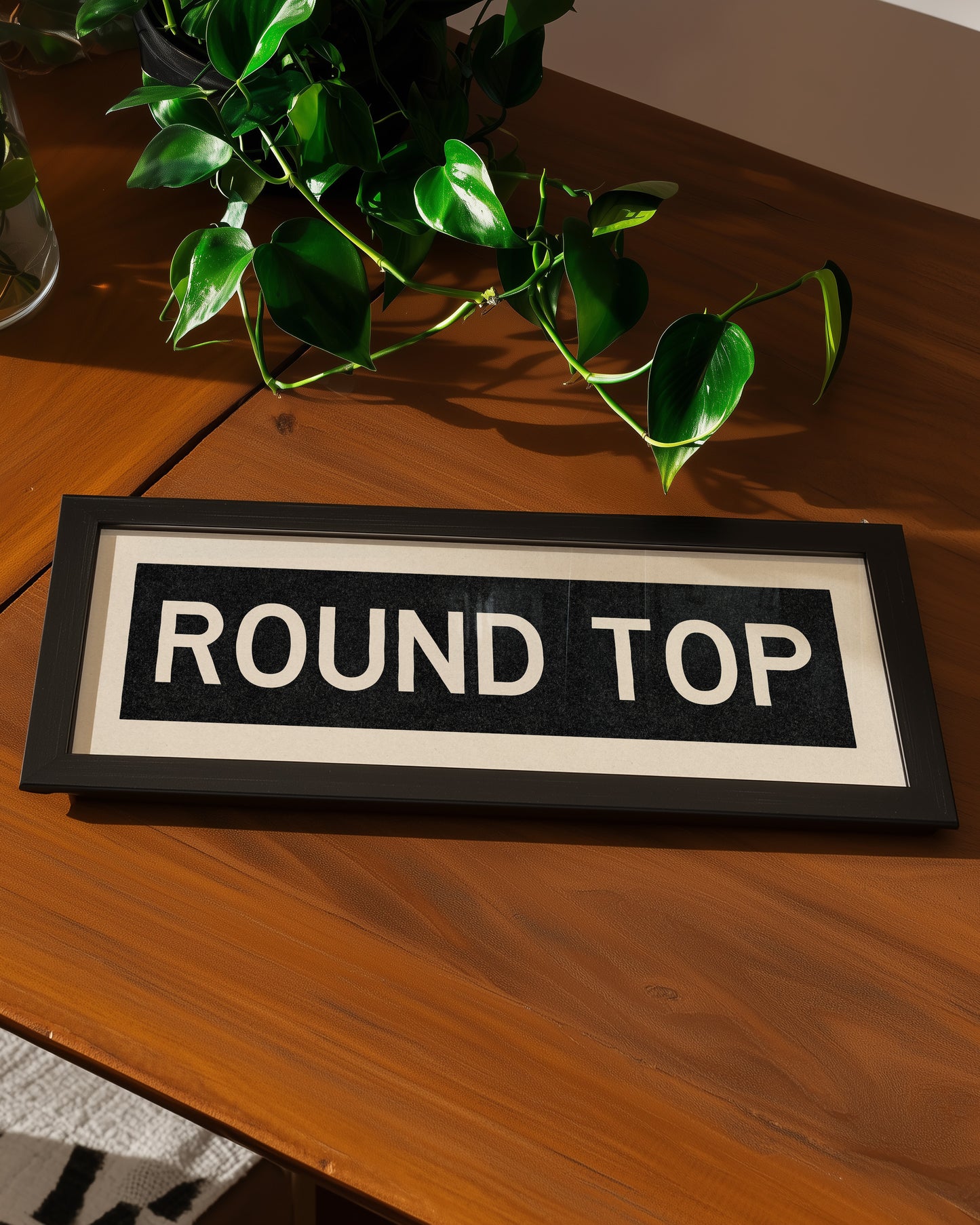 Framed Round Top Bus Scroll Sign